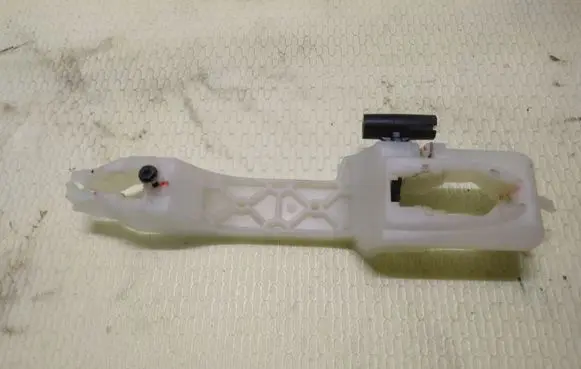 SsangYong Korando Front door exterior handle/bracket 