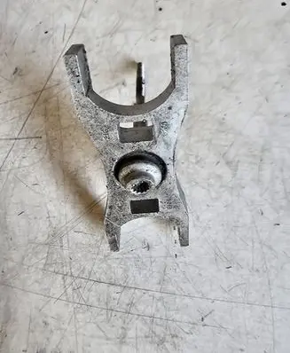 Audi A4 S4 B8 8K Fuel Injector clamp holder