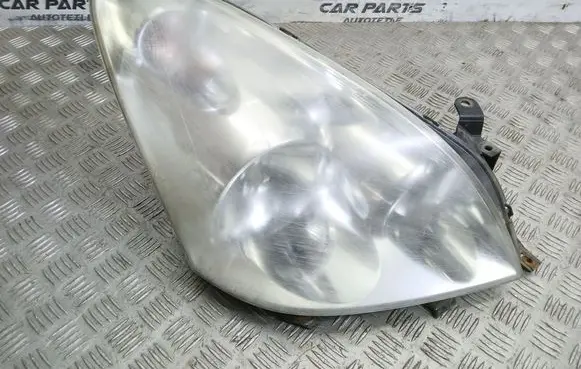 Toyota Corolla Verso AR10 Headlight/headlamp