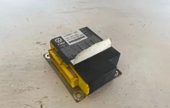 Volkswagen PASSAT B6 Airbag control unit/module 3C0909605F 391121 08H029S2421