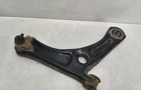 Skoda Yeti (5L) Front lower control arm/wishbone 1K0407152BG