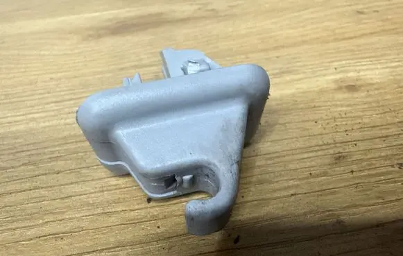 Volvo XC90 Sun visor clip/hook/bracket 