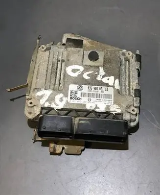 Volkswagen PASSAT B6 Engine control unit/module 03G906021NK 1039S17241 0281013440