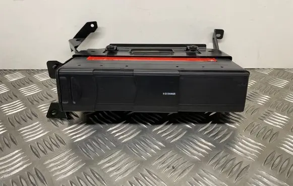 BMW 3 E92 E93 CD/DVD changer 9133083 65129133083