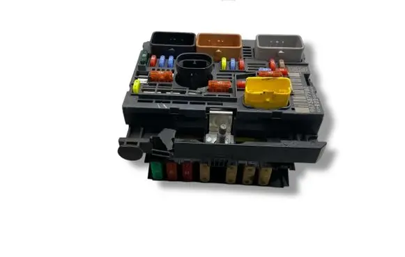 Peugeot 407 Fuse box set 9675877980 13805147