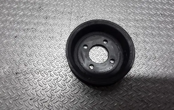 Mercedes-Benz Vaneo W414 Water pump pulley 6682020011