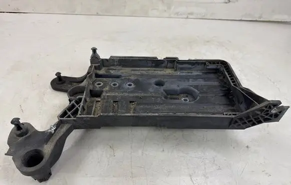 Volkswagen Golf VII Battery tray 5Q0915321H 5Q0915331J