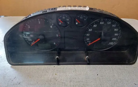 Volkswagen Transporter - Caravelle T5 Speedometer (instrument cluster) 7H0920851R