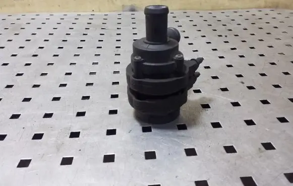 Audi Q7 4L Electric auxiliary coolant/water pump 7L0965561