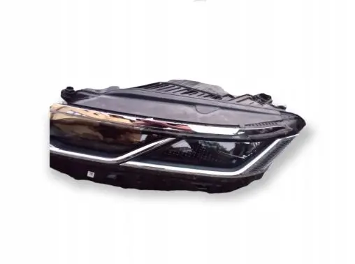 Volkswagen Touareg III Headlight/headlamp 761941081