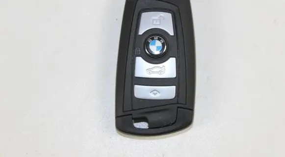 BMW 5 F10 F11 Ignition key/card 8723588