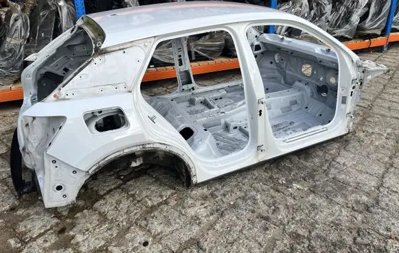 Audi Q2 - Roof VW27802