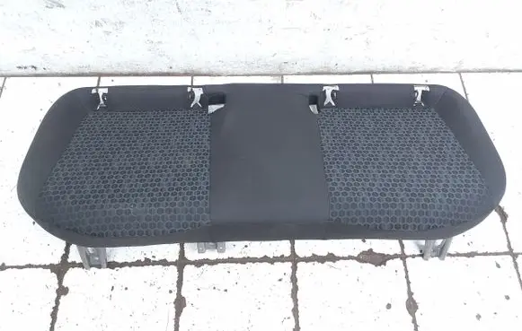 Opel Corsa E Rear seat 
