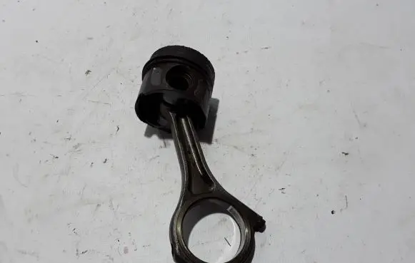 Piston with connecting rod