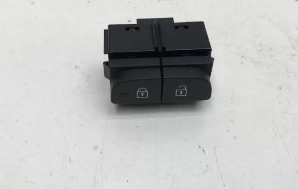 Volvo XC40 Central locking switch button 31456156