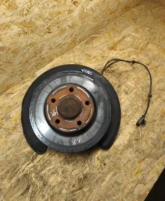 Opel Vivaro Rear wheel hub