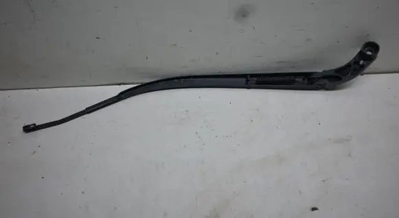 Front wiper blade arm