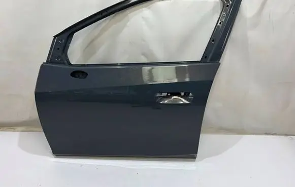 BMW 2 Active Tourer U06 Front door