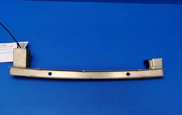 Mercedes-Benz E W123 Rear door windshield rail 