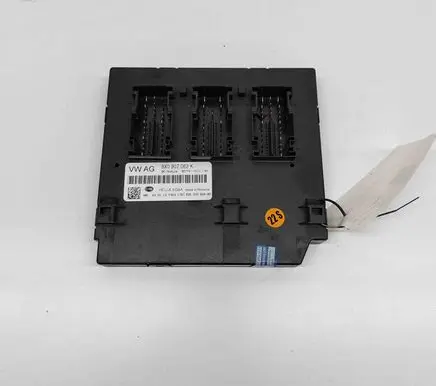 Audi Q3 8U Central body control module 5DK00965880 8X0907063K