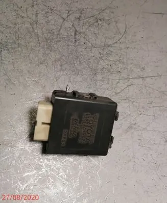 Toyota Avensis T270 Door control unit/module 8597020020