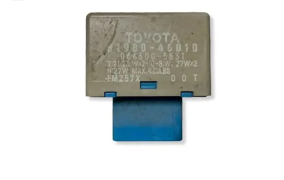 Toyota Prius (XW20) Hazard warning light relay 8198046010