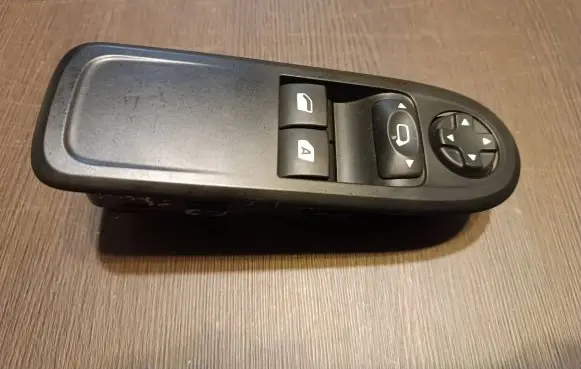 Citroen C3 Electric window control switch 98012289XT 28327529 529076433