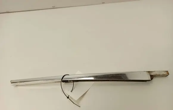 Mercedes-Benz COMPAKT W115 Rear door glass trim molding