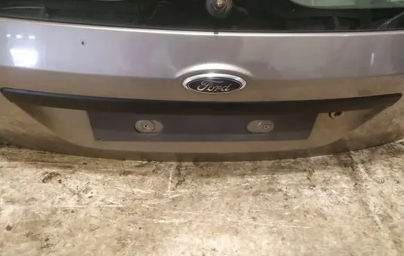 Ford Fiesta Trunk door license plate light bar 