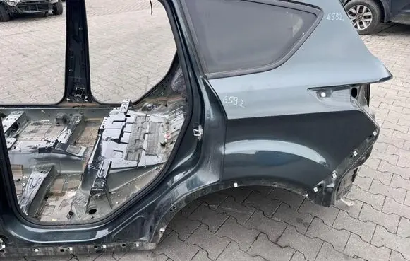 Ford Kuga II Rear quarter panel 