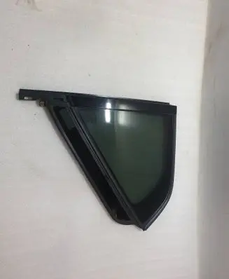 Volvo XC40 Rear vent window glass 43R006723 E000255 DOT24M101AS3