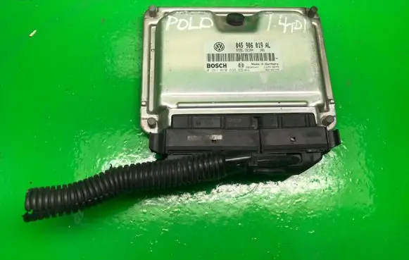 Volkswagen Polo IV 9N3 Engine control unit/module ECU 045906019AL 0281010698
