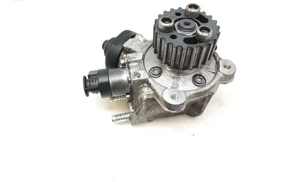 Volkswagen Caddy Fuel injection high pressure pump 03L130755D 0445010514 10120913