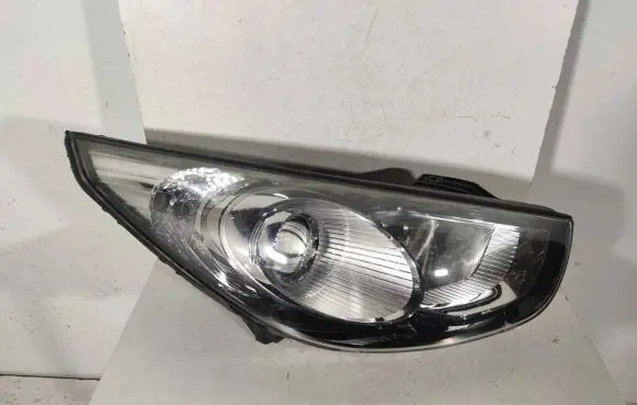 Hyundai ix35 Headlight/headlamp 921022Y