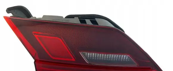 Volkswagen Tiguan Tailgate rear/tail lights 5NA945094F