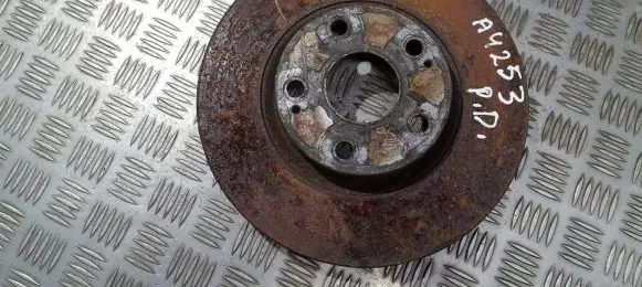 Toyota Avensis T250 Front brake disc