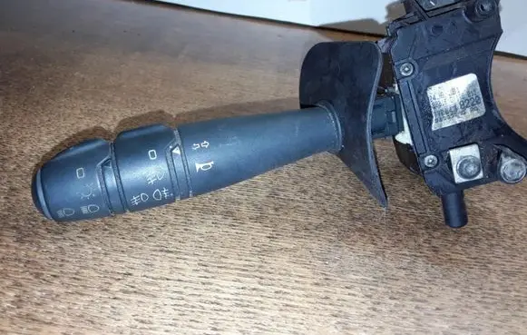 Renault Megane I Indicator stalk 7700428220