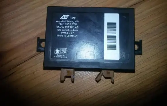 Ford Galaxy Immobilizer control unit/module 7m0953257d 95vw19a366ab