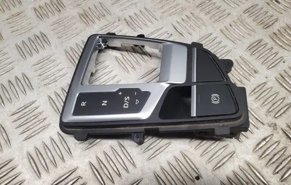 Audi Q7 4M Gear shifter surround trim plastic 4M1713111F
