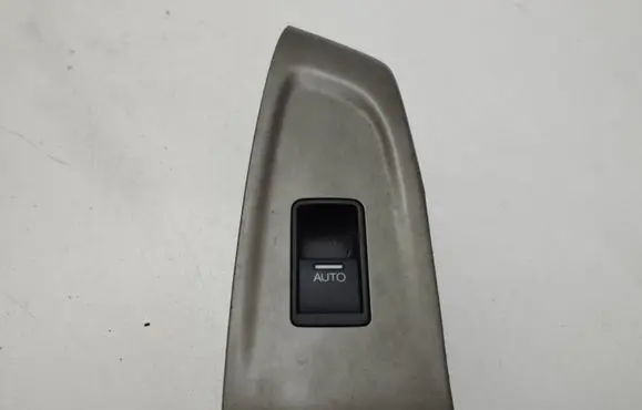 Honda Accord Electric window control switch 35780TL4E01M1