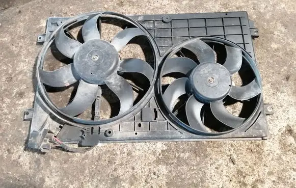 Volkswagen Touran I Fan set 