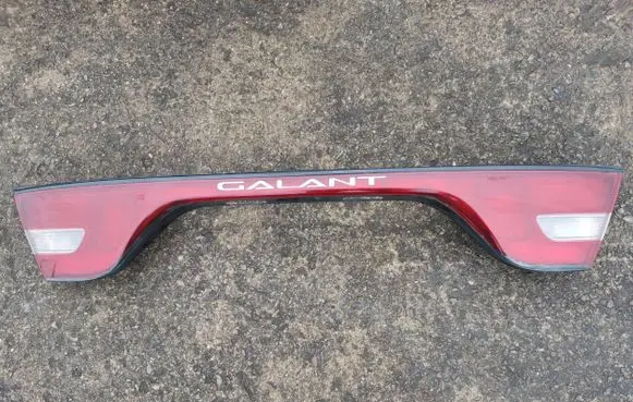 Mitsubishi Galant Tailgate rear/tail lights 0431596