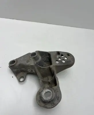 Audi A4 S4 B5 8D Engine mounting bracket 8E0199351