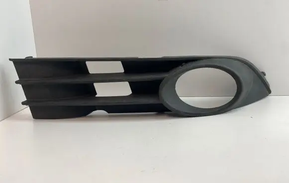 Volkswagen Touran II Front fog light trim/grill 1T0853666P