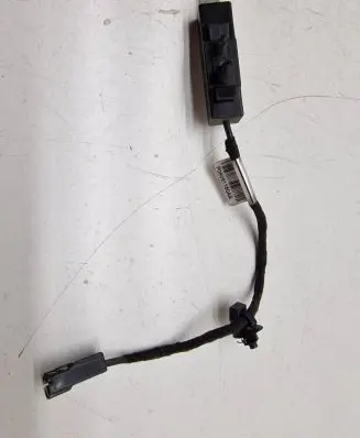 Lancia Thema Aerial antenna amplifier P05091160AA