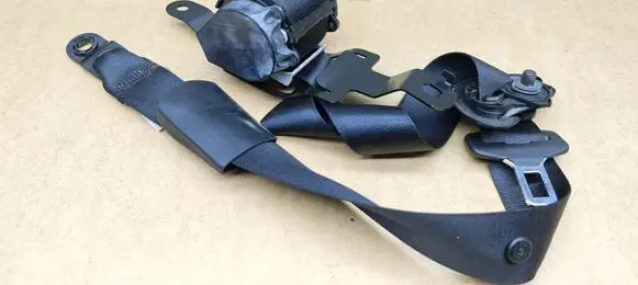 BMW X5 E70 Rear seatbelt 606345601C