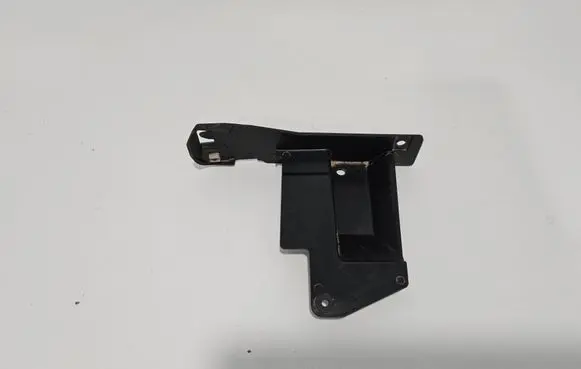 Toyota Sienna XL40 IV Front splash guards bracket 7586108020