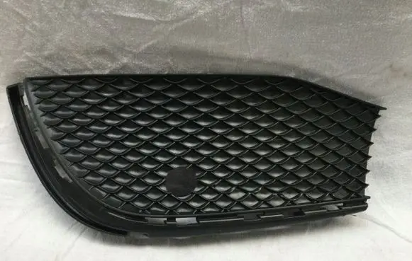 Mercedes-Benz E W213 Front bumper lower grill A2138852903