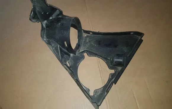 BMW 5 E39 Other engine bay part 51718159990