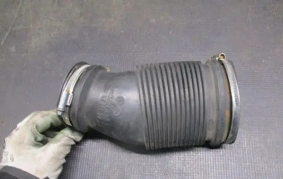 Ford Mondeo MK IV Air intake hose/pipe 4616125159